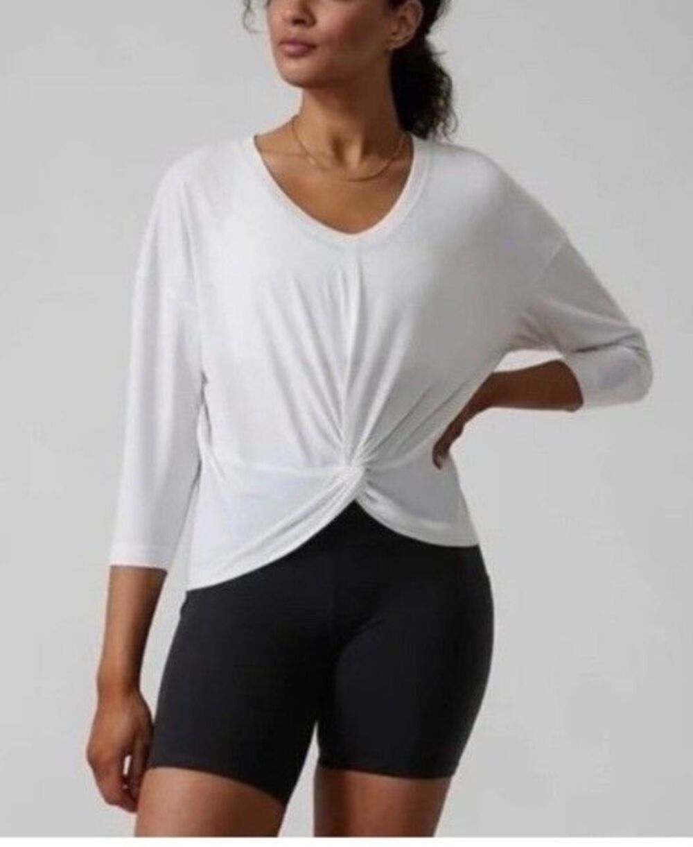 Athleta Embody Twist Front Top Shirt V Neck Cropped 3/4 Sleeve White Women’s S